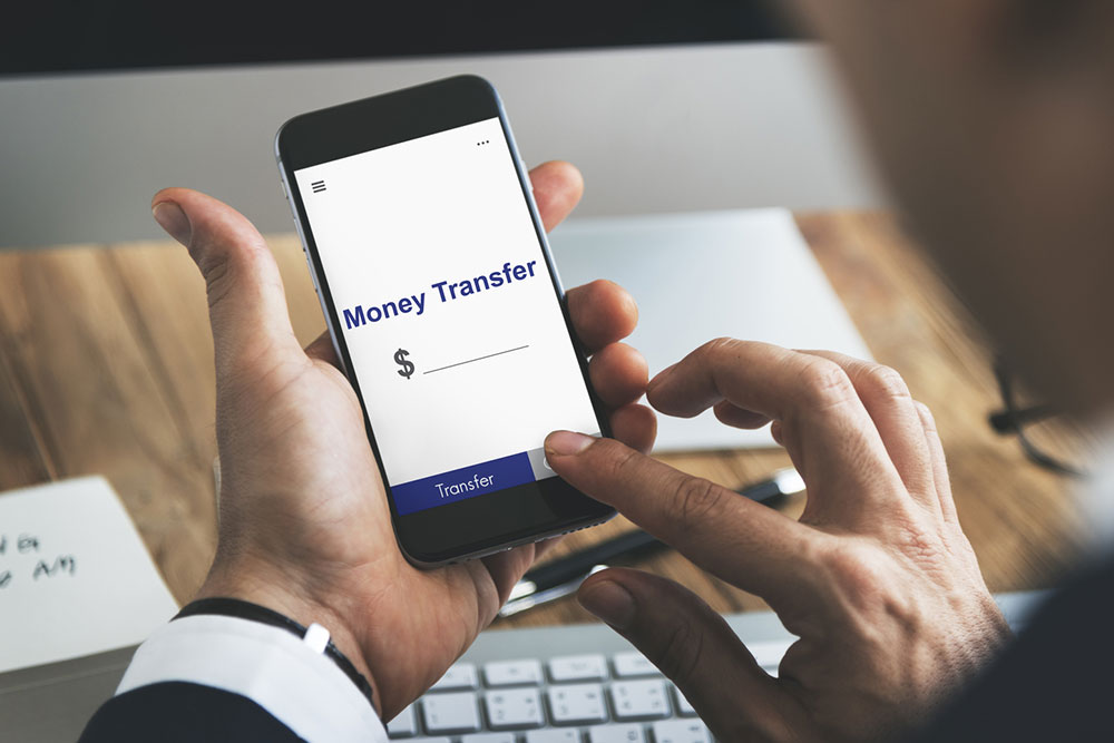 Online Money Transfer &#8211; Benefits and Things to Consider