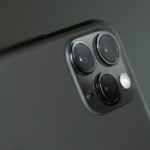 An overview on the camera and display of the latest iPhone