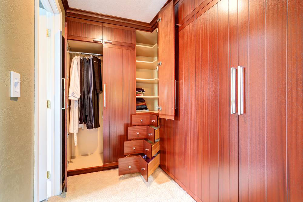 3 popular types of bedroom closet systems