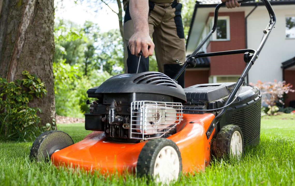 4 benefits of using zero turn lawn mowers