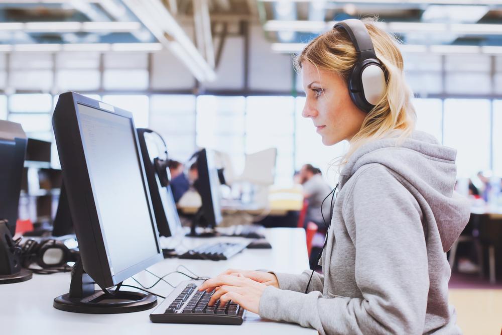 Are using headphones at your workplace a good idea?