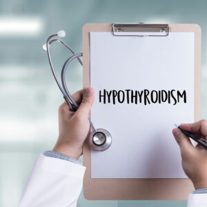 Hyperthyroidism vs. Hypothyroidism &#8211; Symptoms and Causes