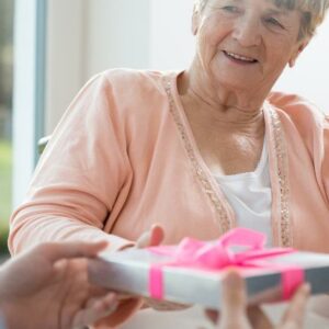 How Do Senior Care Centers Work