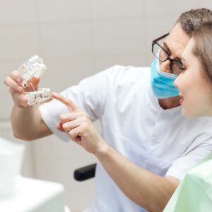 Simple tips to find affordable dentures and implants