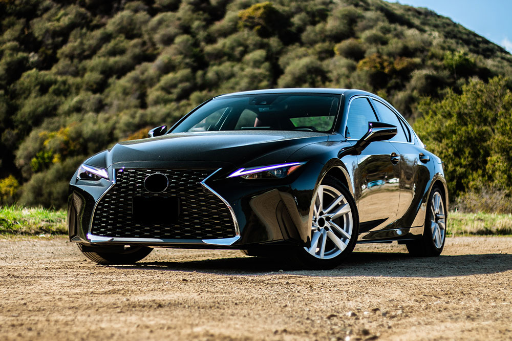 Outstanding Features of the Lexus LC 500h Luxury Car